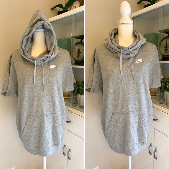 white nike short sleeve hoodie